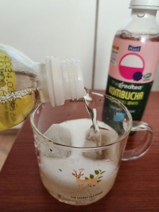더그레잇티 콤부차 [매일유업] 더그레잇티 44kcal 콤부차 300ml *12개입 (오리지널 6개+베리리치 6개) — 5점을 준 리뷰어가 2023년 8월 올린 사용 사진
