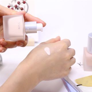 [RMK] 메이크업 베이스 + 리퀴드 파운데이션 — 5점을 준 리뷰어가 2021년 3월 올린 사용 사진