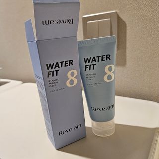 나우_ [리브엠]피부 속부터 겹겹이, 촘촘하게! 워터핏8중 수분착붙 크림 — 5점을 준 리뷰어가 2025년 1월 올린 사용 사진