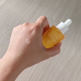 체르엠 스템앤셀 비타민 브라이트닝 에센스 30ml 1개 — 4.5점을 준 리뷰어가 2021년 8월 올린 사용 사진