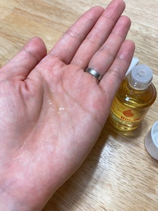 바이오오일 [바이오-오일] 스킨케어 오일 내추럴 60ml — 5점을 준 리뷰어가 2021년 6월 올린 사용 사진