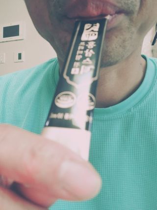 헬스업_천명진프리미엄홍삼스틱_10ml x 30포 — 5점을 준 리뷰어가 2021년 2월 올린 사용 사진