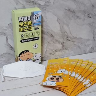 [숨그림]  덴탈마스크 짱구 우리아이 그리고 내가 쓰는 믿을수있는 케릭터 마스크  16종 — 5점을 준 리뷰어가 2021년 11월 올린 사용 사진