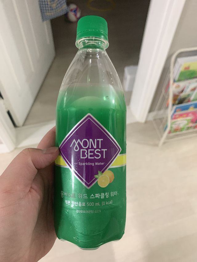 Montbest with Sparkling water Lemon OR Lime 20병(랜덤) 리뷰 사진
