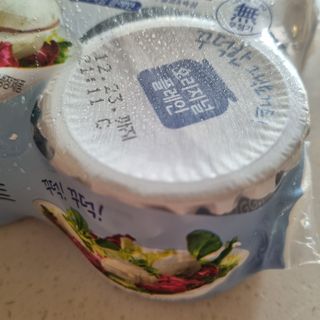매일바이오 그릭요거트 오리지널 플레인 4개, 로스터리 커피믹스 4개 — 4점을 준 리뷰어가 2021년 12월 올린 사용 사진