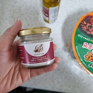 [딜리셔스코드] 타르투피 알레산드로 로시 트러플 소금 100g +트러플 오일 100ml set — 5점을 준 리뷰어가 2022년 6월 올린 사용 사진