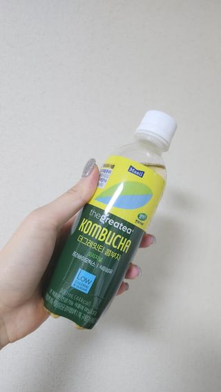 더그레잇티 콤부차 [매일유업] 더그레잇티 44kcal 콤부차 300ml *12개입 (오리지널 6개+베리리치 6개) — 3점을 준 리뷰어가 2023년 8월 올린 사용 사진
