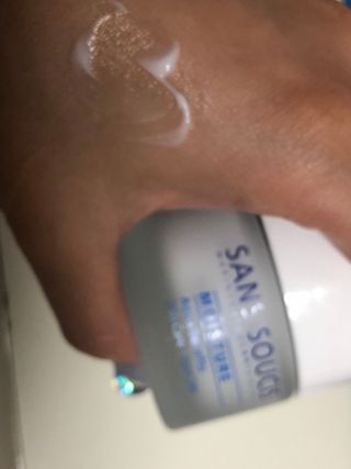 산수시 아쿠아 베네핏 24h 수부지 물광 속건조 수분크림 50ml — 5점을 준 리뷰어가 2021년 7월 올린 사용 사진