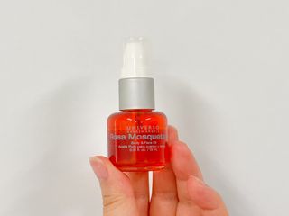 유니베르소 로즈힙 오일 15ml — 5점을 준 리뷰어가 2021년 4월 올린 사용 사진
