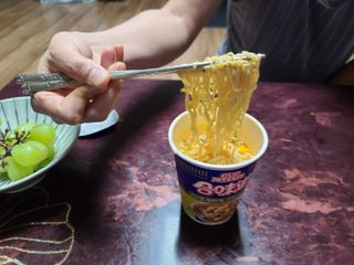 NISSIN 닛신 컵누들  4종 - 씨푸드오리지날, 씨푸드 스파이시, 씨푸드 커리, 씨푸드 XO소스 — 5점을 준 리뷰어가 2023년 1월 올린 사용 사진