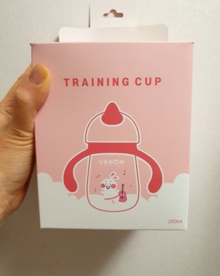 유비맘 트라이탄 코니빨대컵_컬러 랜덤 발송 — 4점을 준 리뷰어가 2021년 2월 올린 사용 사진
