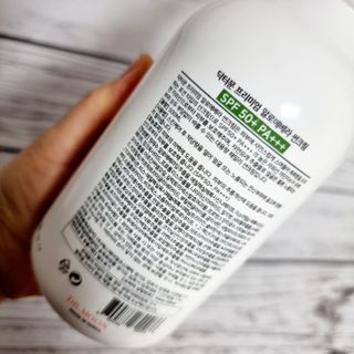 [닥터문] 프리미엄 알로에베라 선크림 500ml — 5점을 준 리뷰어가 2022년 6월 올린 사용 사진