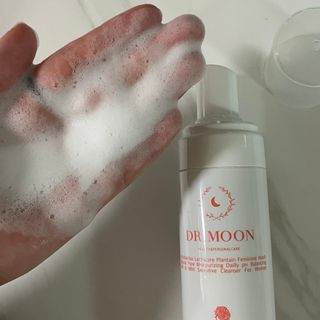 MF프리 [닥터문] 유산균 락토케어 질경초 여성청결제 200ml (폼타입) — 5점을 준 리뷰어가 2024년 8월 올린 사용 사진