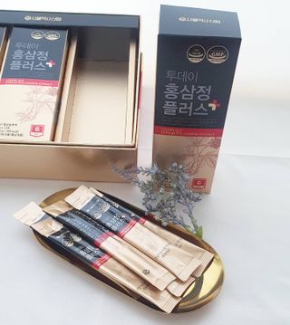 서울약사신협_투데이홍삼정플러스스틱_10g x 30포 — 5점을 준 리뷰어가 2021년 6월 올린 사용 사진