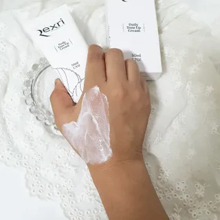 렉스리 데일리 톤업 크림 Rexri Daily Tone Up Cream — 5점을 준 리뷰어가 2022년 9월 올린 사용 사진