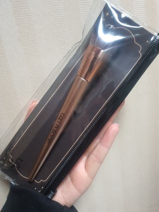 [툴앤썸] 메이크업 브러시로 바르고 호빵 스펀지로 클렌징하는 A-Z 뷰티툴 5종 — 5점을 준 리뷰어가 2021년 1월 올린 사용 사진