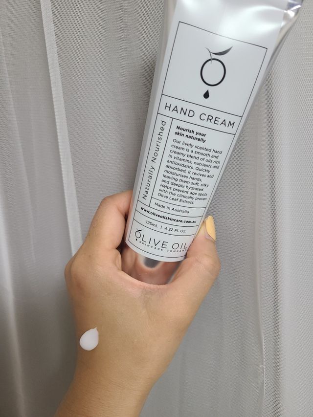[OOSC] 보송보송한 내추럴리 너리시드 핸드크림 125ml 리뷰 사진