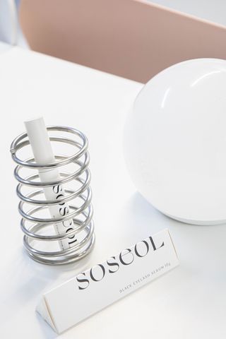 더소설 소설 블랙아이래쉬 세럼 10g(SOSEOL BLACK EYELASH SERUM 10g) — 5점을 준 리뷰어가 2023년 12월 올린 사용 사진