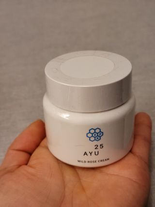 AYU25[아유트웬티파이브]다마스크로즈워터 베이스 천연 수분 촉촉 크림 — 5점을 준 리뷰어가 2021년 2월 올린 사용 사진