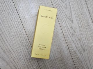 스킨큐어 산다화 비타민c 화이트닝 에센스 30ml — 5점을 준 리뷰어가 2023년 12월 올린 사용 사진