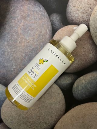 랑벨 내츄럴 딥 클렌징 오일 200ml (저자극 약산성 천연 클렌징) — 5점을 준 리뷰어가 2022년 5월 올린 사용 사진