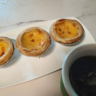 디앙뜨 포르투갈 에그타르트 오리지널 맛+패션후르츠+초콜릿타르트 맛 중 택1 — 4점을 준 리뷰어가 2021년 8월 올린 사용 사진
