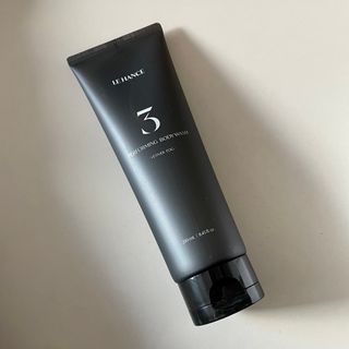 르핸스 퍼포밍 3 바디워시 비반트포렛/베티버포그 — 5점을 준 리뷰어가 2023년 2월 올린 사용 사진