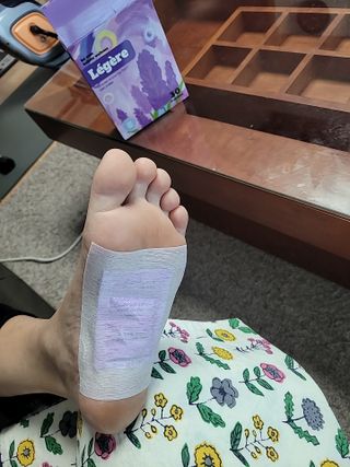 [레제르] 아로마 수액패치 발패치 30매입 -라벤더향/유칼립투스향/대나무향 — 5점을 준 리뷰어가 2022년 10월 올린 사용 사진