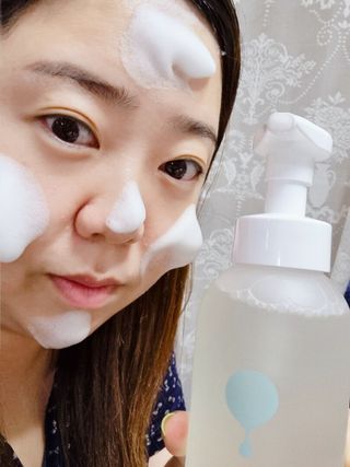 아미퓨어 [라이브] 피부장벽 강화를 위한 머랭 버블 클렌저 천연계면활성제로 온가족 사용가능 — 5점을 준 리뷰어가 2021년 6월 올린 사용 사진