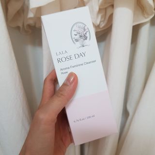라라로즈데이 시즌2 여성청결제 200ml 아로마 페미민 클렌저, 독일더마인증 — 5점을 준 리뷰어가 2021년 9월 올린 사용 사진
