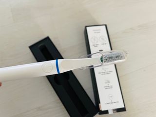 트로마츠 심플 미세전류 칫솔 — 3점을 준 리뷰어가 2022년 5월 올린 사용 사진