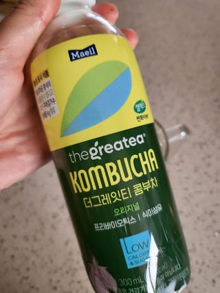더그레잇티 콤부차 [매일유업] 더그레잇티 44kcal 콤부차 300ml *12개입 (오리지널 6개+베리리치 6개) — 5점을 준 리뷰어가 2023년 7월 올린 사용 사진