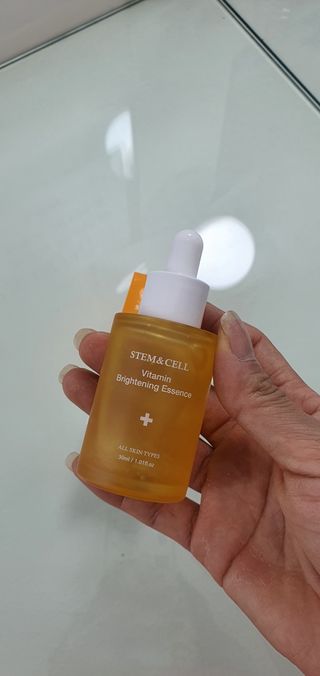 체르엠 스템앤셀 비타민 브라이트닝 에센스 30ml 1개 — 4점을 준 리뷰어가 2021년 9월 올린 사용 사진