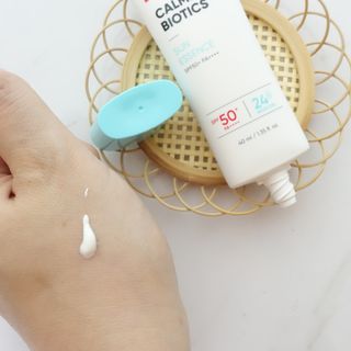 리더스코스메틱 리더스 카밍 바이오틱스 선 에센스 SPF 50+ PA++++ — 5점을 준 리뷰어가 2022년 6월 올린 사용 사진