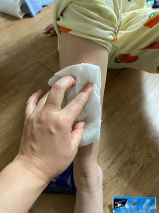 [갸스비] 땀, 유분의 불쾌함을 한 장으로 싹싹 훼이셜 페이퍼 15매 , 바디 페이퍼 30매 2종구성 — 5점을 준 리뷰어가 2021년 5월 올린 사용 사진