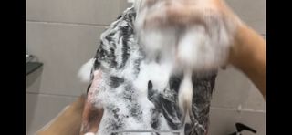 free [아토르] 9종 임상완료 아토르 다름 샴푸바_블랙  프리미엄 두피 케어 샴푸바 — 5점을 준 리뷰어가 2023년 11월 올린 사용 사진