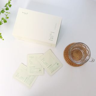 12월 15일 출시, 건강기능식품 브랜드 본리브 나 다운 시작 제품 3종 — 5점을 준 리뷰어가 2021년 2월 올린 사용 사진