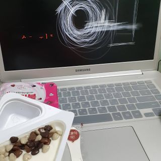 남양유업 또깍 접어 떠먹는 불가리스 2종 — 5점을 준 리뷰어가 2020년 12월 올린 사용 사진