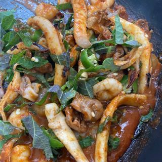 화끈한녀석들 새오똥400g 새우,오징어,똥집 볶음요리 소스,밀떡, 참기름 포함 — 4.5점을 준 리뷰어가 2022년 12월 올린 사용 사진