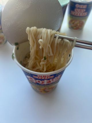 NISSIN 닛신 컵누들  4종 - 씨푸드오리지날, 씨푸드 스파이시, 씨푸드 커리, 씨푸드 XO소스 — 5점을 준 리뷰어가 2021년 12월 올린 사용 사진