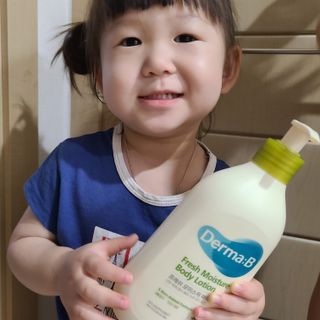 더마비 프레쉬 모이스처 바디 로션 — 5점을 준 리뷰어가 2021년 6월 올린 사용 사진