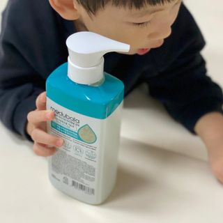 모두발라 마이크로 비타캡슐 탈모샴푸 — 5점을 준 리뷰어가 2022년 1월 올린 사용 사진