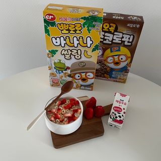씨알푸드 뽀로로 시리얼 3종 — 5점을 준 리뷰어가 2022년 2월 올린 사용 사진