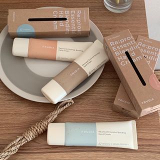 [후르디아] 끈적임 없는 착한성분 비건  핸드크림 3종 — 5점을 준 리뷰어가 2022년 9월 올린 사용 사진