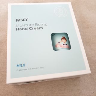 파시 FASCY 高保湿ハンドクリーム40ml+80ml セット — 5점을 준 리뷰어가 2021년 8월 올린 사용 사진