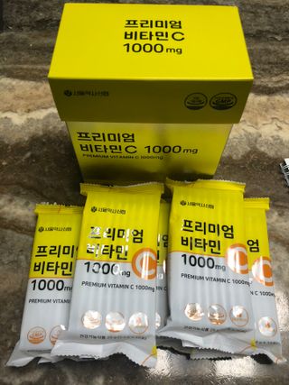서울약사신협 프리미엄 비타민C 1,000mg_2.5g x 50포 — 5점을 준 리뷰어가 2021년 9월 올린 사용 사진