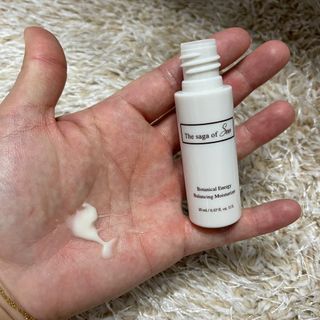 더사가오브수 [사가수] 효혜윤 보태니컬 에너지 에센스인로션 20ml /아이포올 스틱 3g — 5점을 준 리뷰어가 2023년 2월 올린 사용 사진