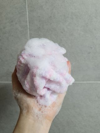 벨먼 내추럴스파 수분광채 스크럽 바디워시 600ml 5종 — 5점을 준 리뷰어가 2022년 5월 올린 사용 사진