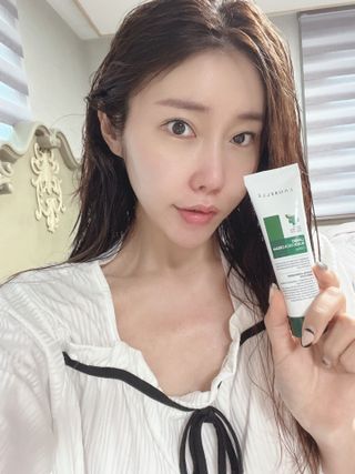 랑벨 랑바이오 블랙 시카 크림 50ml(블랙비 프로폴리스, 시카 4종, 판테놀 10 함유) — 5점을 준 리뷰어가 2022년 4월 올린 사용 사진