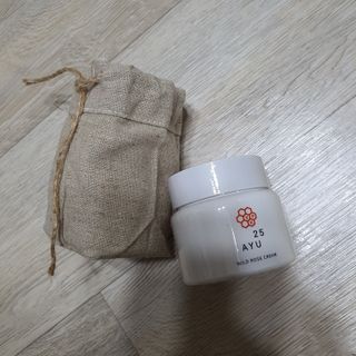 AYU25[아유트웬티파이브]다마스크로즈워터 베이스 천연 수분 촉촉 크림 — 5점을 준 리뷰어가 2021년 4월 올린 사용 사진